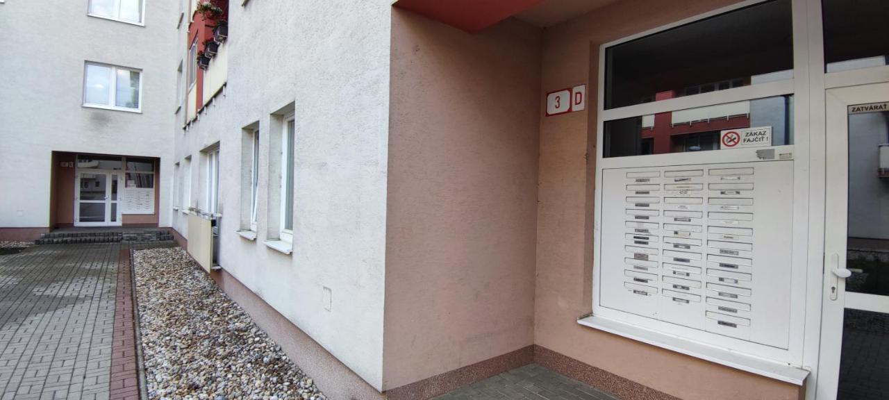 2 Izbovy Byt 60M2 V Centre Na Bakossovej, 24H Self Checkin Appartement Banská Bystrica Buitenkant foto